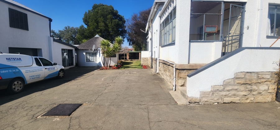 5 Bedroom Property for Sale in Heilbron Free State